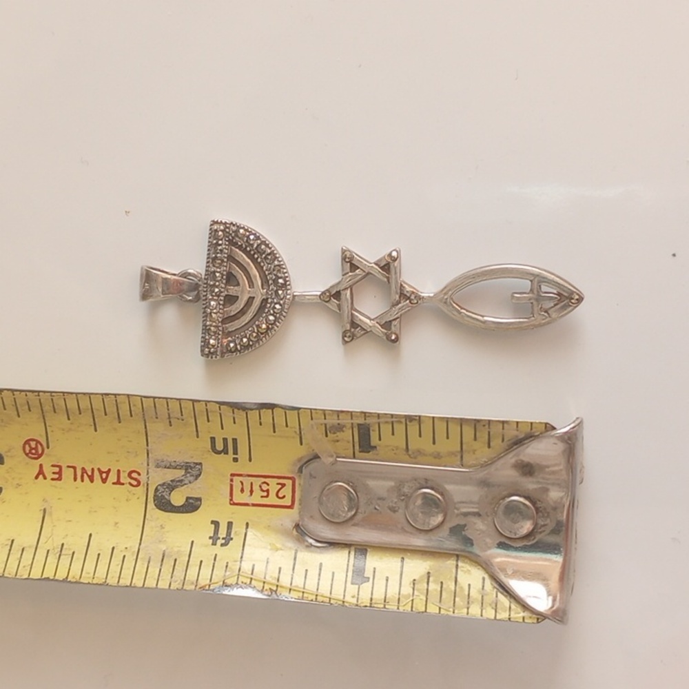 One New Man Pendant - Picture 3 of 3